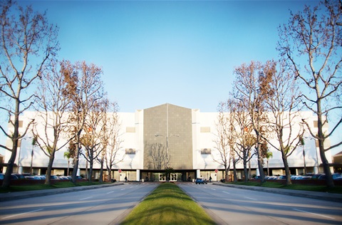Lakewood Center entrance