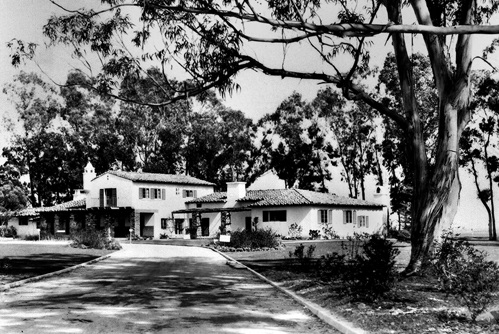 Photograph of the Lakewood Golf Course Clubhouse 1934